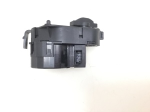 BMW 5 SERIES E60 (2003–2010) Salongi soojenduse klapi mootor 6942993 - 2