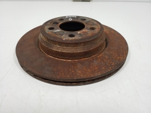 Rear brake disc - 6 864 899