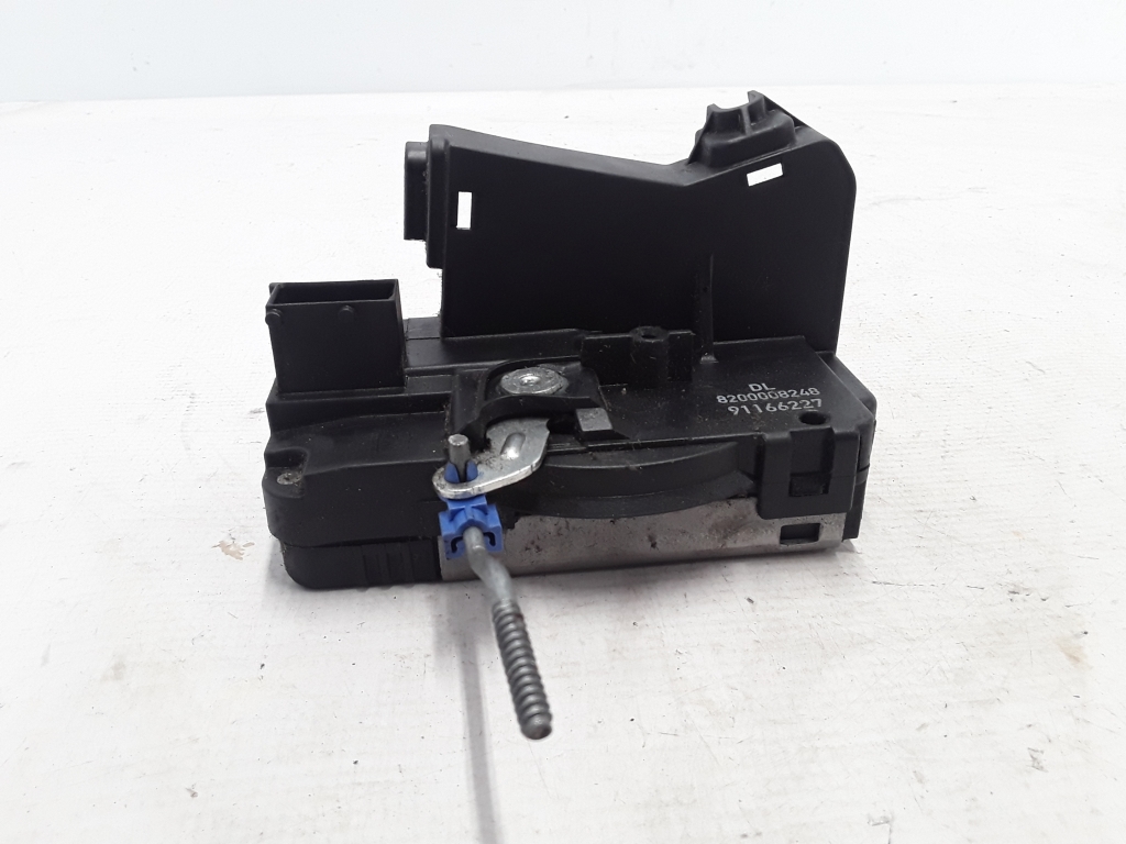 OPEL Vivaro A (2002-2006) Front Right Door Lock 8200008248 22383257