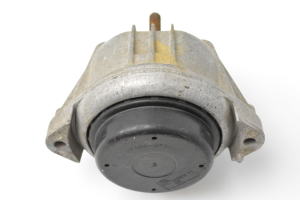 BMW 3 SERIES E90 (2004–2013) Mootoripadi 13981112 - 3