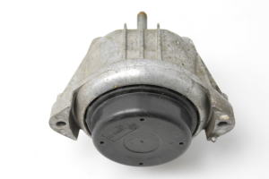 BMW 3 SERIES E90 (2004–2013) Mootoripadi 13981112 - 3