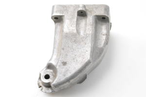   Engine holder 