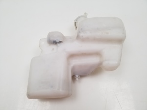 Mitsubishi Lancer Evolution (2003–2005) Front washer fluid reservoir MR957466 - 2