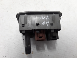 Opel Vivaro A (2001–2014) Rear window defroster switch 7700313155 - 3