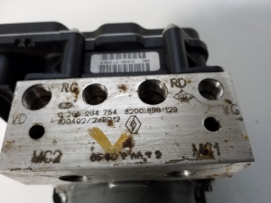 RENAULT Clio III (2005–2012) ABS plokk 8200890129 - 2