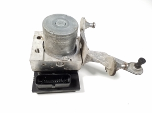 Mercedes Benz B-Class 245 (2005–2011) ABS Steuergerät A0064316712