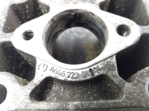  Engine holder 