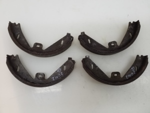 Parking brake shoes - A0054203620