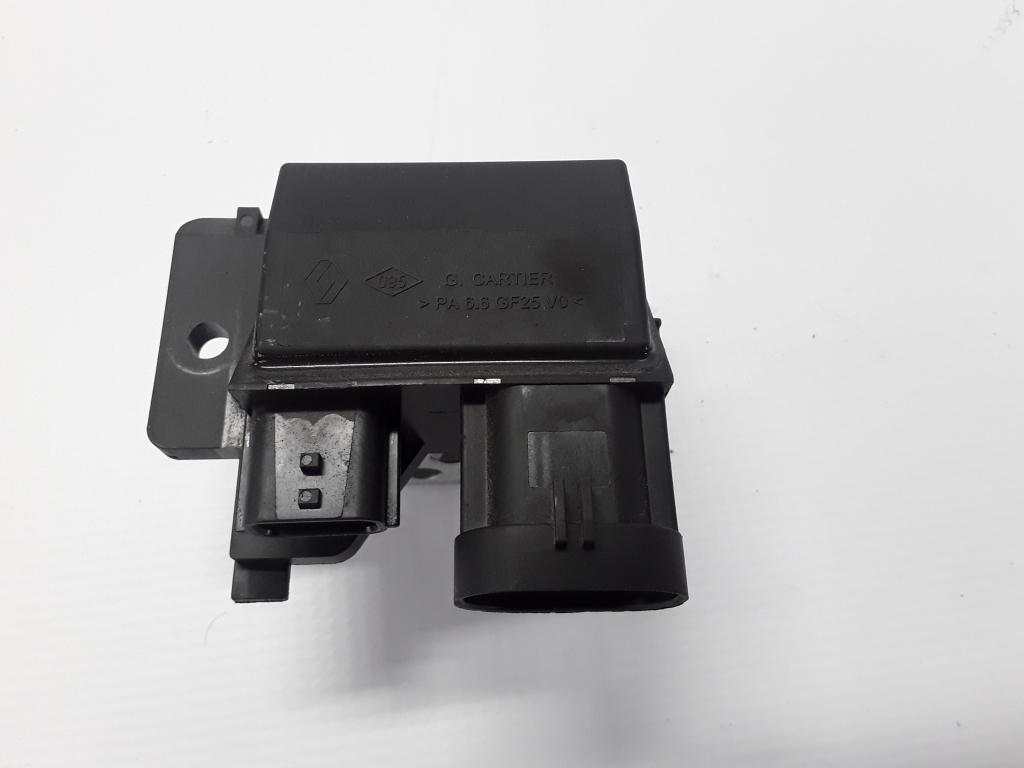 Used RENAULT Scenic Cooling fan relay 255507326R