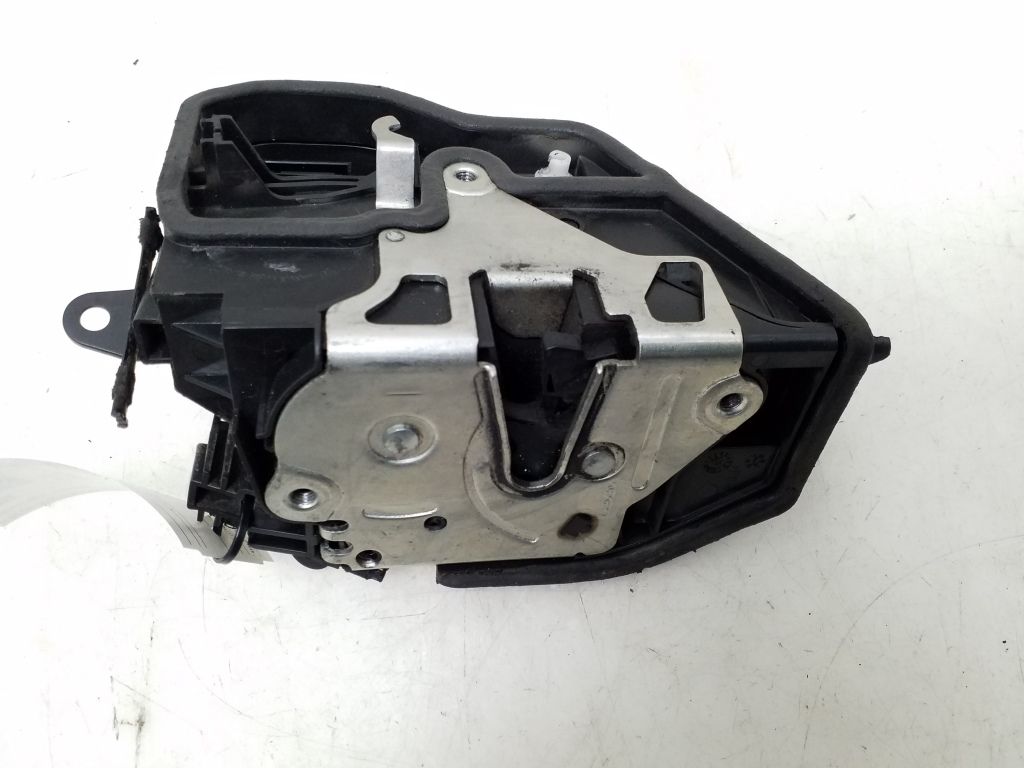 BMW X3 E83 (2003-2010) Front Right Door Lock 7167074 21418761