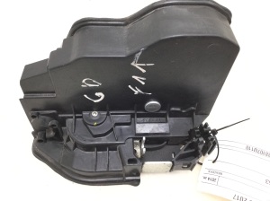 Rear side door lock - 7229460