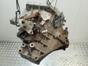 TOYOTA Yaris (2005–2011) Getriebe 3030052460 - 5