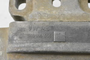 Volkswagen Golf V (2003–2009) Mootoripadi 1K0199555 - 3