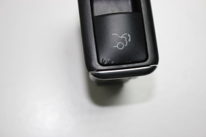 Mercedes Benz E-Class W212 (2009–2015) Trunk opening switch A2129059300 - 4
