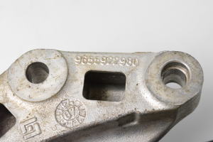 Peugeot 308 (2007–2015) Engine mount 9636583980 - 3