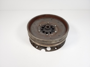  Clutch flywheel 