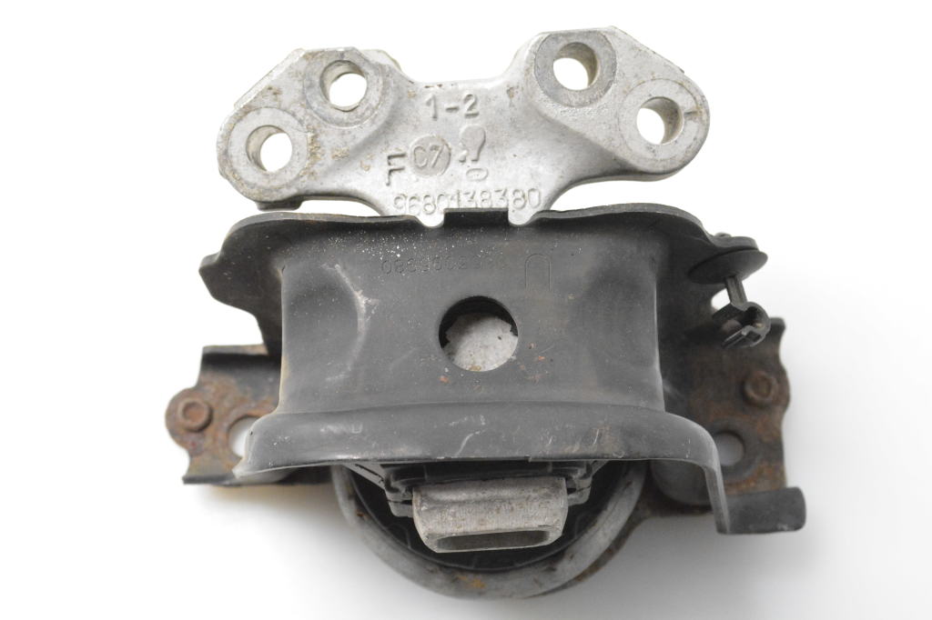 Peugeot 206 (1998–2013) Engine mount 9680138380 Peugeot 206 (1998–2013) Engine mount 9680138380