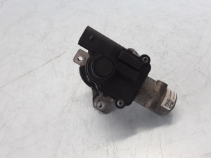  EGR valve 