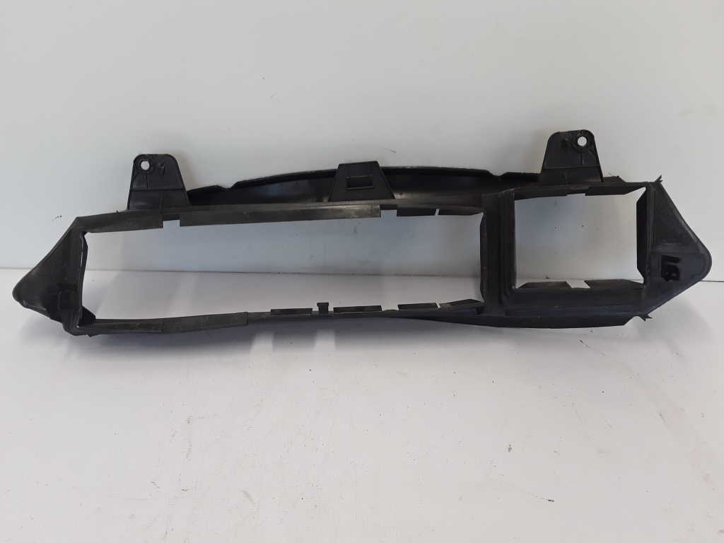 Used RENAULT Scenic Air deflector for intercooler radiator 622568767R