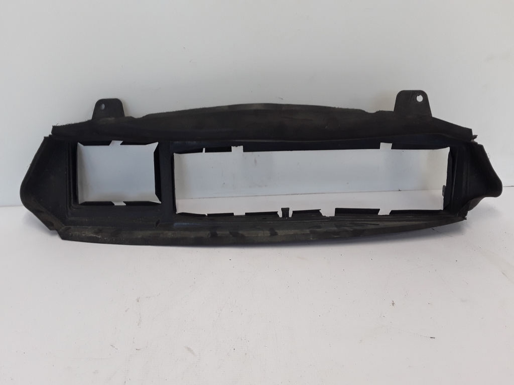 Used RENAULT Scenic Air deflector for intercooler radiator 622568767R
