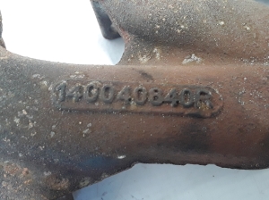  Exhaust manifold 