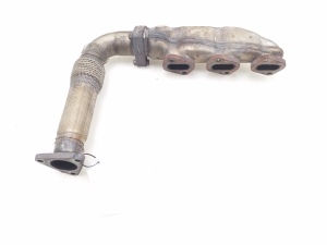  Exhaust manifold 