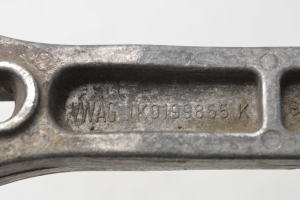Volkswagen Touran I (2003–2010) Käigukasti kinnitus 1k0199855 - 3
