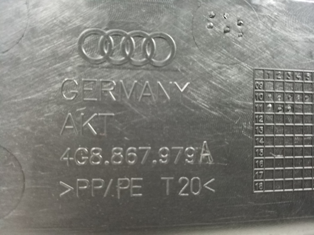 AUDI A7 C7/4G (2010-2020) Обивка крышки багажника 4G8867979A 21899529