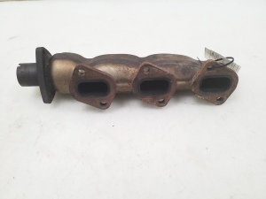  Exhaust manifold 