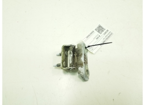 LEXUS RX GGL1 (2009–2015) Trunk lid hinge 6881048010 - 2