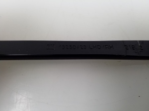 Opel Meriva (2010–2017) Esiklaasi puhasti hoob 13250423 - 3