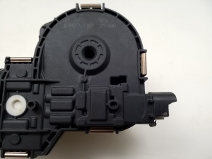 Opel Meriva (2010–2017) Scheibenwischermotor vorne 0390243009 - 3