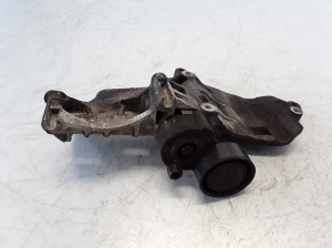 RENAULT Megane III (2008–2016) Generaatori kinnitus 8200669495 - 4