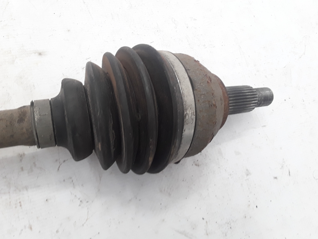 RENAULT Trafic 3 generation (2014-2023) Front Right Driveshaft 391005010R 22383490