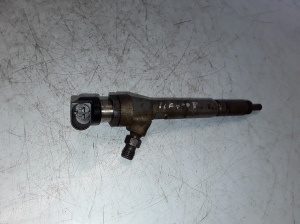  Fuel injector 