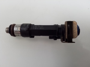  Fuel injector 