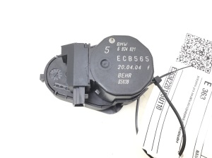 Heater flap actuator - 6934821