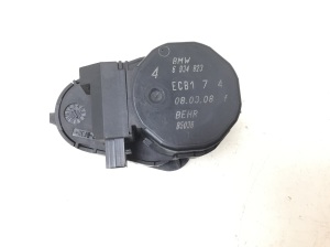 Heater flap actuator - 6934823