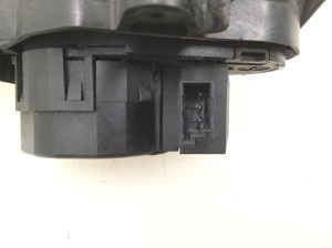 BMW 5 SERIES E60 (2003–2010) Heater flap actuator 6942986 - 2