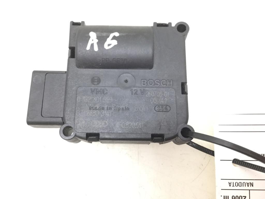 AUDI A6 C6/4F (2004-2011) Клапаны управления внутренним подогревом 4F0820511A 25113816