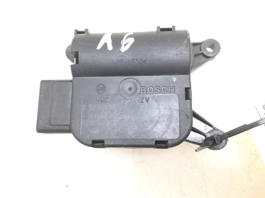 AUDI A6 C6/4F (2004-2011) Клапаны управления внутренним подогревом 4F0820511A 25113809