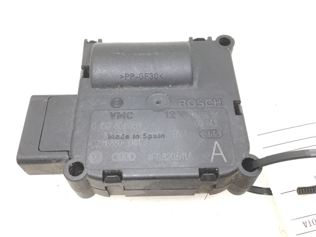 AUDI A6 C6/4F (2004-2011) Клапаны управления внутренним подогревом 4F0820511A 25113807