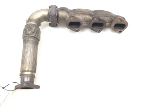  Exhaust manifold 