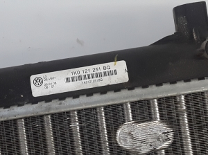 Volkswagen Caddy III (2004–2015) Jahutusradiaator 1K0121251BQ - 2