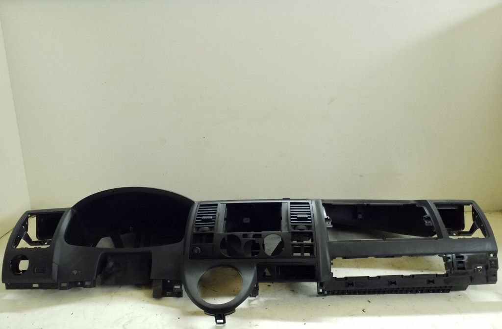 Volkswagen Transporter T5 (2003–2015) Dashboard and its parts 7H1857059 Volkswagen Transporter T5 (2003–2015) Dashboard and its parts 7H1857059