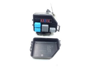 LEXUS RX GGL1 (2009–2015) Kaitsmeploki hoidik kapoti all 8274348010 - 3