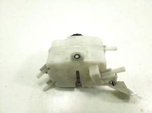   Brake fluid reservoir  - 4722048220 