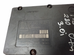 Mercedes Benz CLK-Class 209 (2002–2009) ABS Steuergerät A0345457932 - 2