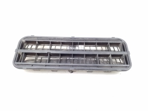 Rear fender vent grille - 60829010