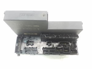 Mercedes Benz E-Class W210 (1995–2002) Kaitsmeploki hoidik kapoti all A0225455332 - 3